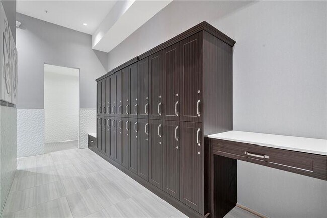 Building Photo - 11785 Waterway Cir