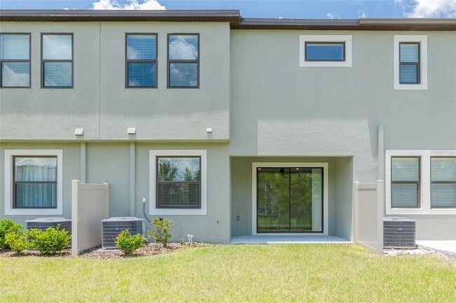 Building Photo - 5005 San Martino Dr