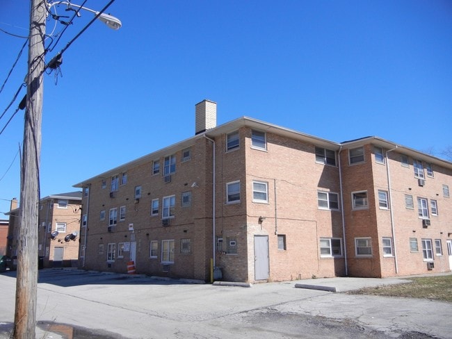Building Photo - 14110 S Atlantic Ave Riverdale, IL 60827