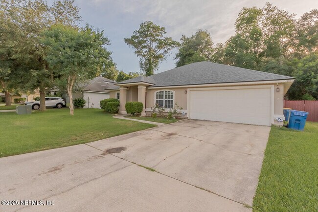 Building Photo - 14004 Crestwick Dr W