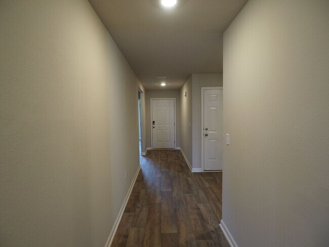 Building Photo - 7421 Brompton Dr