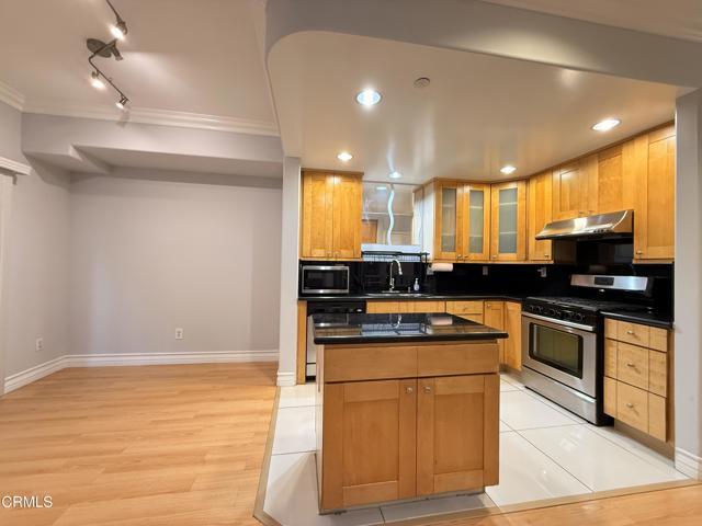 Building Photo - 96 N Craig Ave