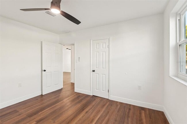 Building Photo - 410 Virginia Ave