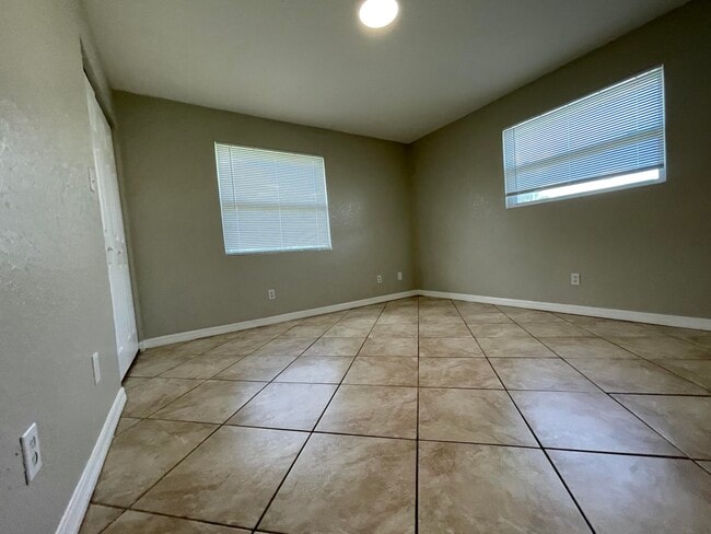 Building Photo - 2886 Harson Way