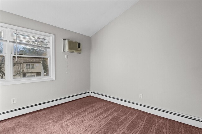 Building Photo - 18 Mason Ct