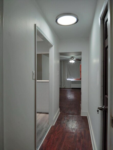 Building Photo - 556 W 161st St