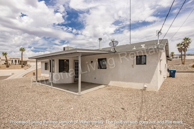 Building Photo - MOVE IN SPECIAL $800 OFF