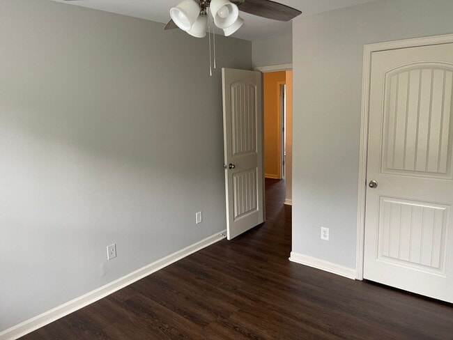 Building Photo - 2706 Bechet Ln