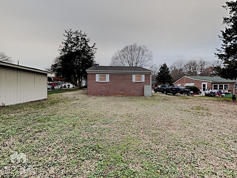 Building Photo - 2109 Dove Tree Ln