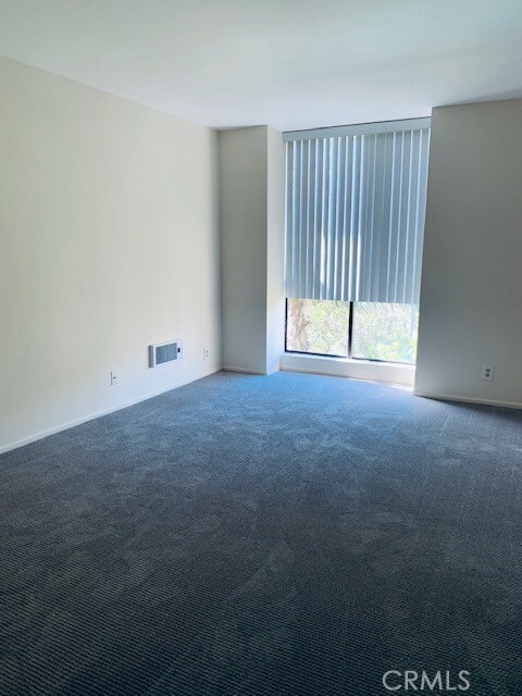 Building Photo - 999 N Pacific St