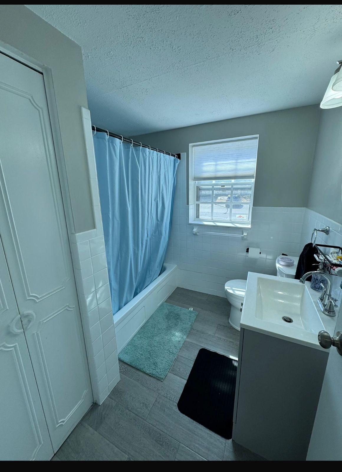 Building Photo - 149 Lake Shore Rd