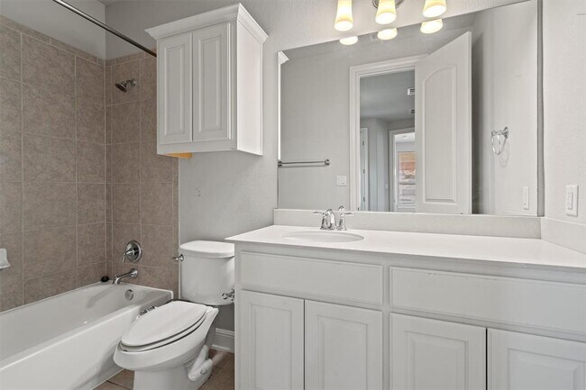 Building Photo - 2700 Mazaro Way