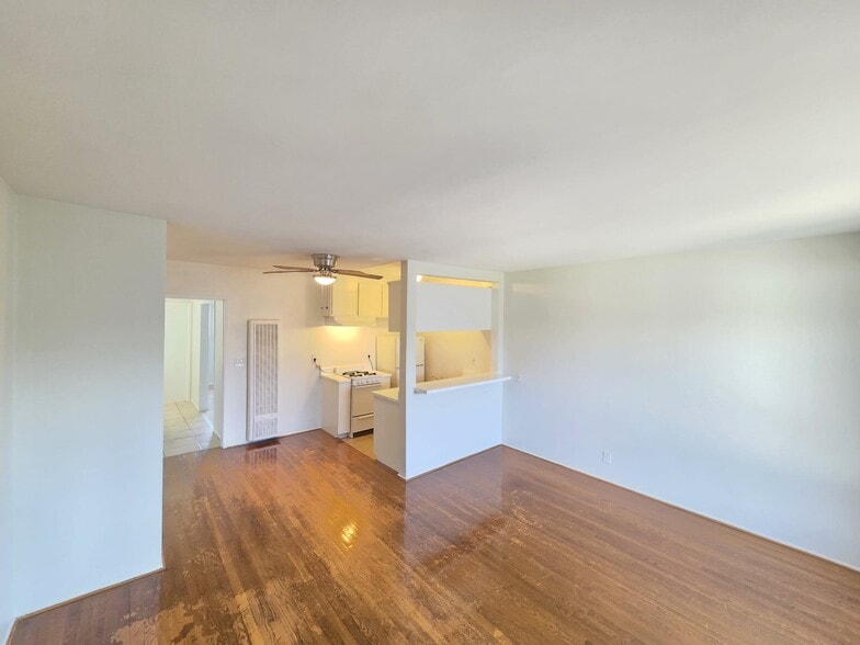 Building Photo - 4660 Kester Ave