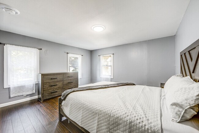 Building Photo - 15 Hockeborne Ave