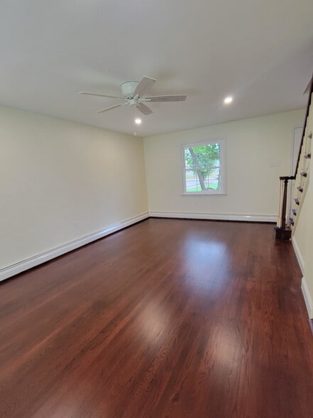 Building Photo - 936 Durham Rd