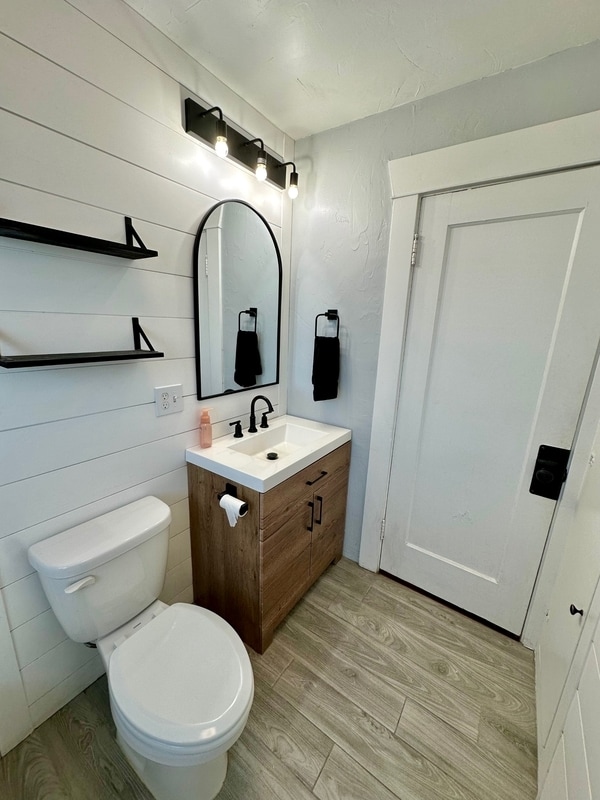 Building Photo - 117 E Empire St