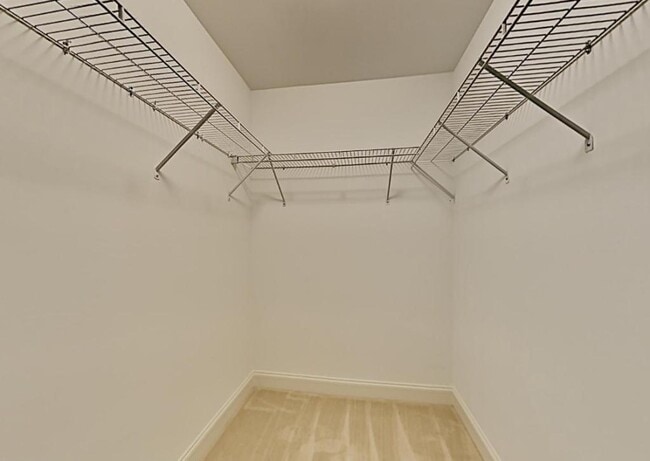 Building Photo - 125 Surrey Ct