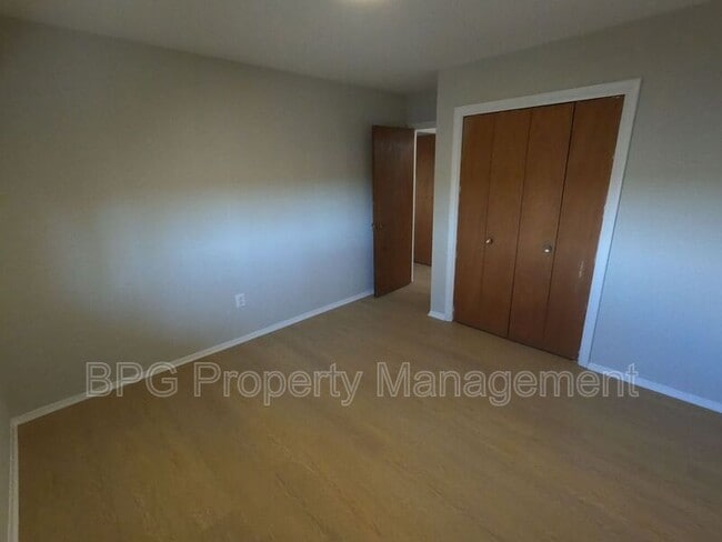 Building Photo - 8810 Wesley Ave