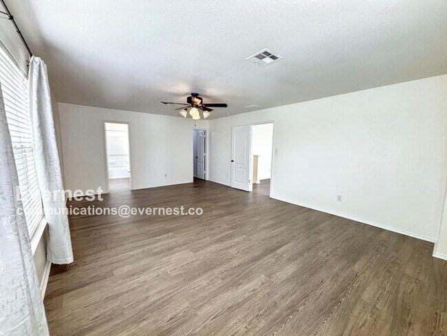 Building Photo - 1303 Casa Blanca Cove