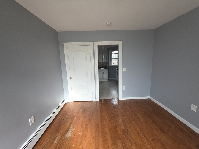 Building Photo - 554 Avenue C