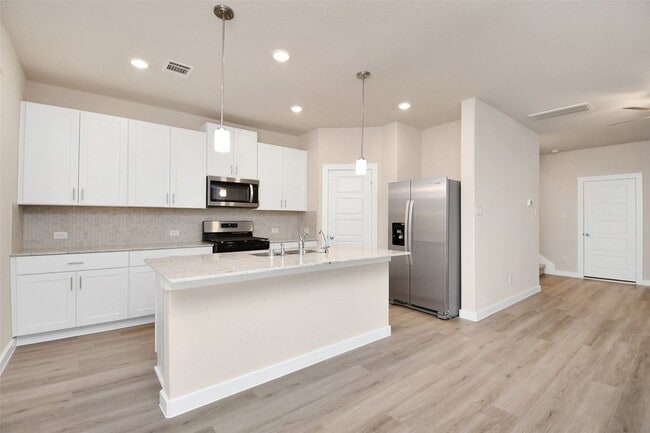 Building Photo - 8414 Rising Stream Dr