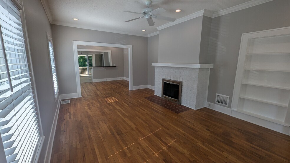 Building Photo - 239 Academy