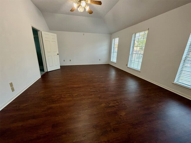 Building Photo - 2226 Mill Creek Dr