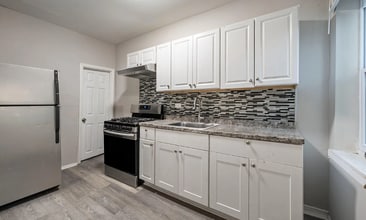 Building Photo - 281 W Franklin St