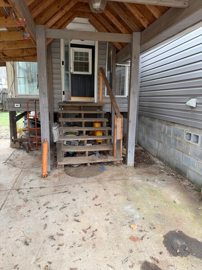 Building Photo - 2900 Dawson Ave SW