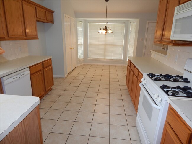 Building Photo - 6406 Horsepen Bayou Dr