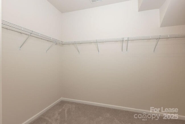 Building Photo - 12926 Canterbury Castle Dr
