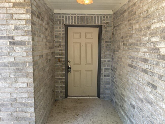 Building Photo - 7903 Running Water Dr