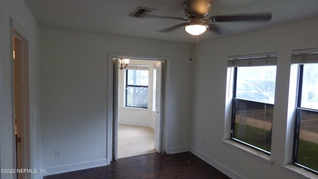 Building Photo - 5615 San Juan Ave