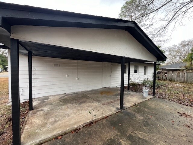 Building Photo - 2525 Medford Pl