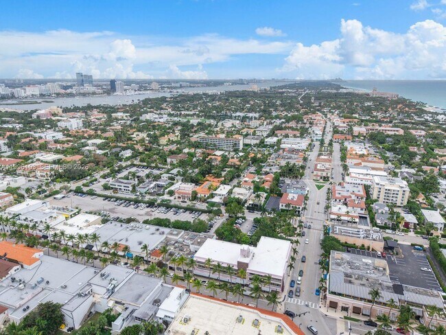 Building Photo - 226 Chilean Ave