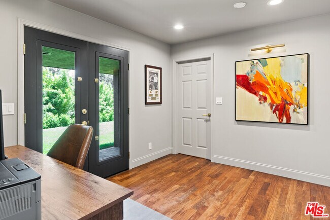 Building Photo - 6 Buckskin Ct