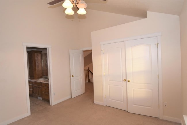 Building Photo - 1040 N 130 W
