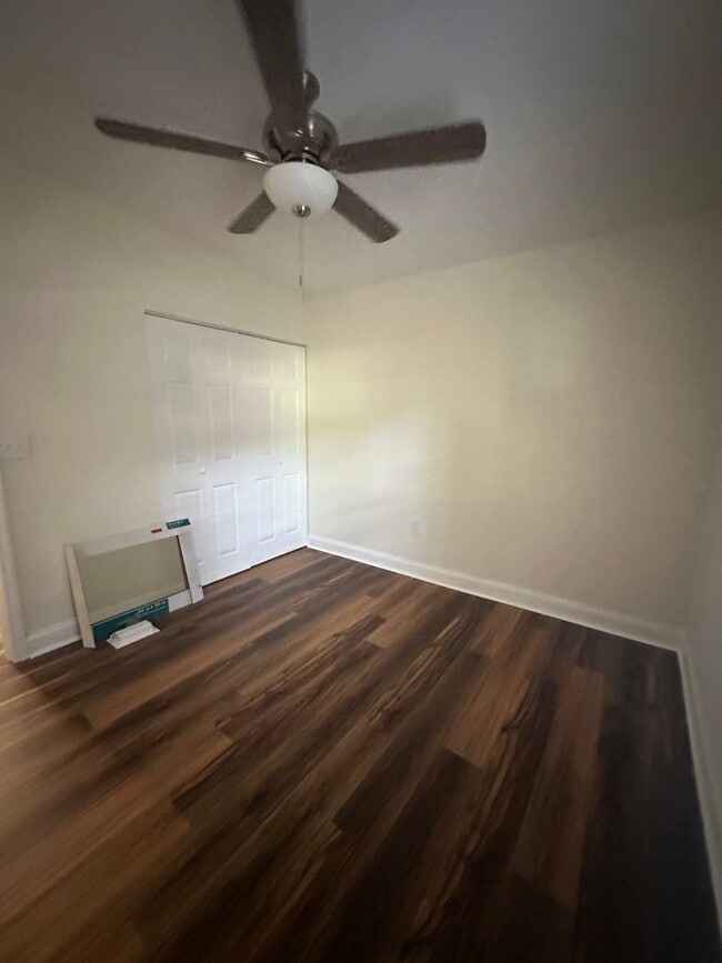 Building Photo - Newly remodeled 4 bedroom 2 bath Available...