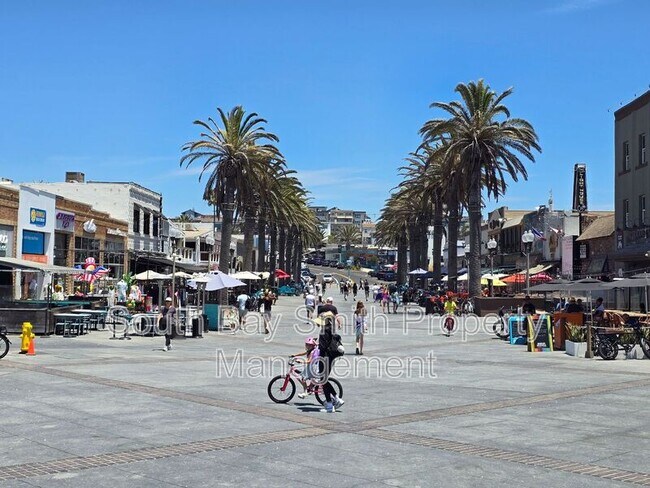 Building Photo - 320 Hermosa Ave