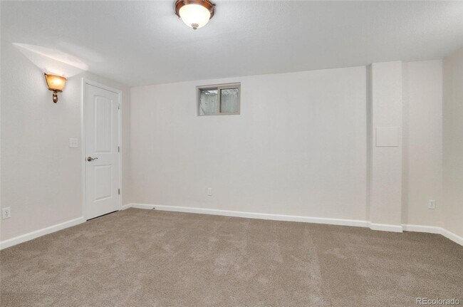 Building Photo - The Timbers townhome located in Cherry Creek School Disctrict.
