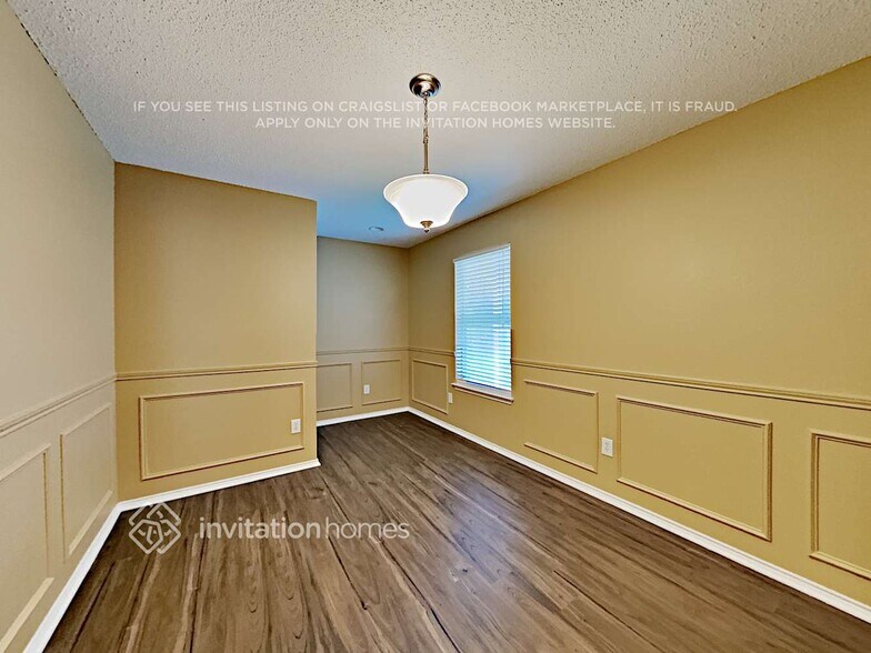 Building Photo - 2720 Briscoe Dr