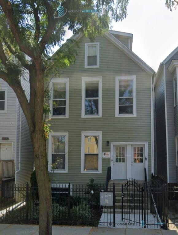 Building Photo - 2651 W Armitage Ave