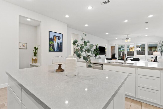 Building Photo - 1909 Sir Nathaniel Ln