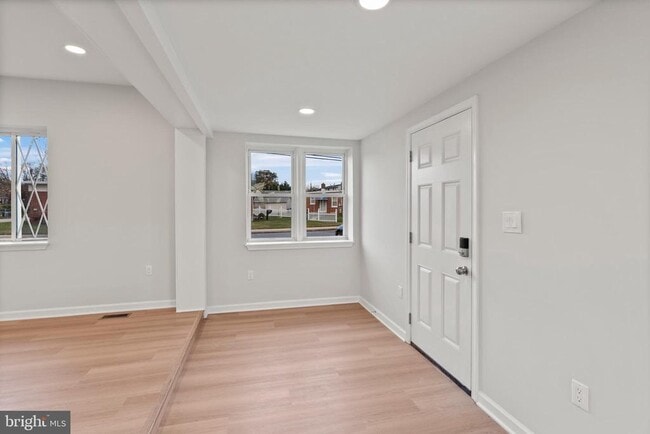 Building Photo - 730 New Pittsburg Ave