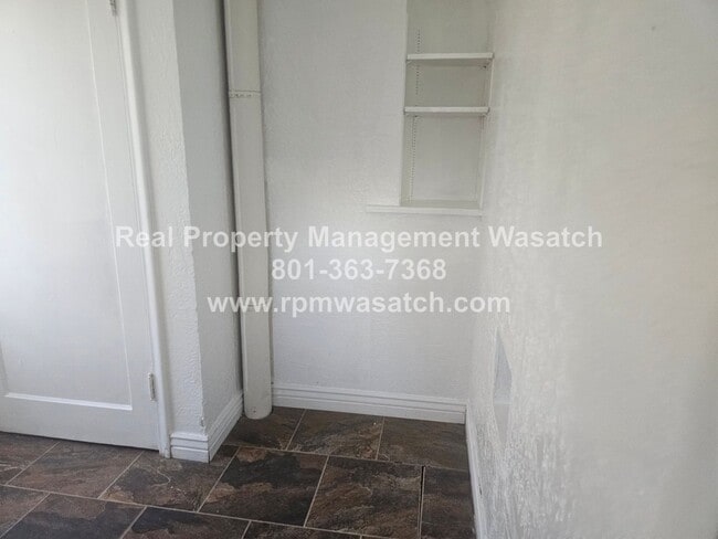 Building Photo - 297 Marvista Ln