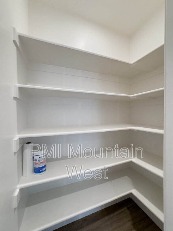 Building Photo - 331 S 680 W