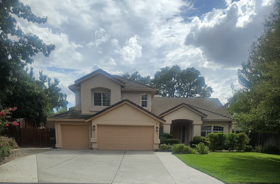 Building Photo - 5500 Granite Falls Way