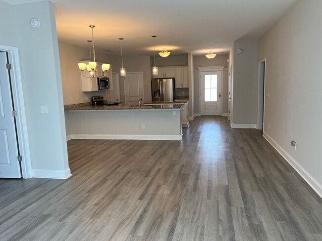 Building Photo - 711 Hobonny Lp