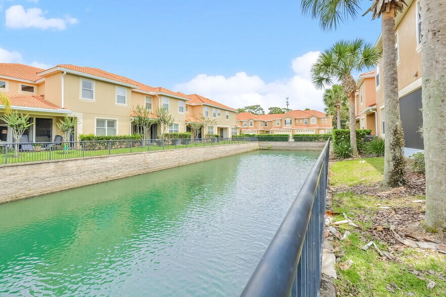 Building Photo - 1936 Durrand Ave