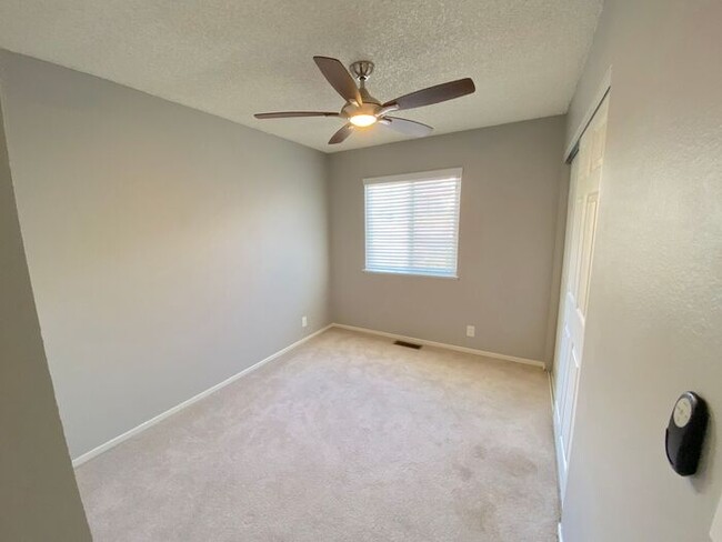 Building Photo - 3 Bedroom Townhouse North Reno - 2 Car Att...